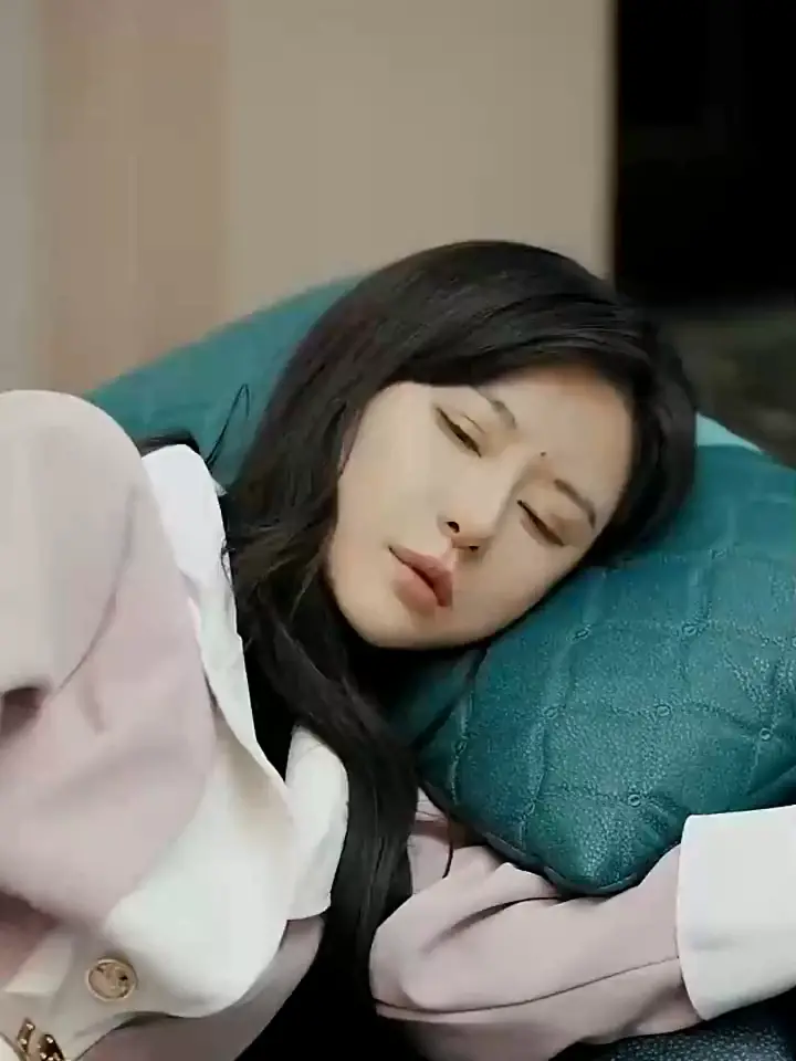 《逍遥都市》影评：在迷茫中寻找自我，都市青年的精神图鉴